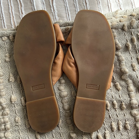 Mila Paoli Sandals - Picture 2 of 3